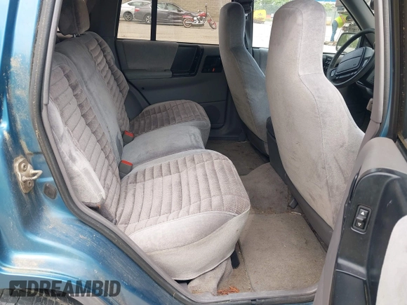 1994 Jeep Grand Cherokee Laredo с VIN 1J4GZ58S4RC330351, выставлен на аукционе IAAI как лот 42444158 с пробегом 186 528 миль миль и . История ставок и продаж доступна на DreamBid. Изображение 8.