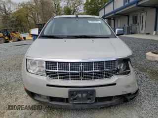 2007 Lincoln MKX z VIN 2LMDU68C07BJ35947, wystawiony jako Copart lot #51804485 z przebiegiem 182 536 mil mil oraz Szkoda całkowita • Salvage title. Historia ofert i sprzedaży dostępna na DreamBid. Obrazek 5.