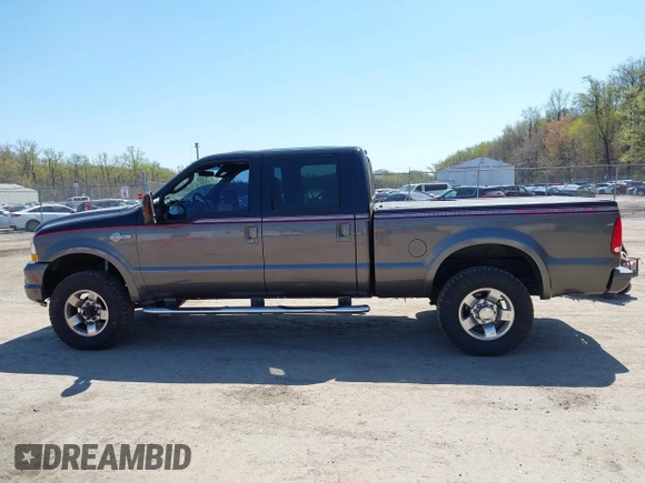 2004 Ford F-250 XL z VIN 1FTNW21S94ED04226, wystawiony jako IAAI lot #41844734 z przebiegiem 113 787 mil mil oraz . Historia ofert i sprzedaży dostępna na DreamBid. Obrazek 13.