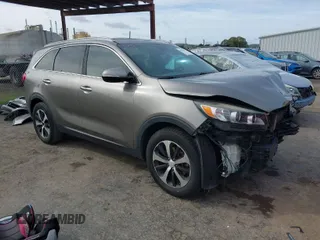 2016 Kia Sorento EX with VIN 5XYPH4A14GG002523, listed as a IAAI auction lot 41576679 with 112,787 mi miles. Bid and sale history available at carsss.com. Image 1.