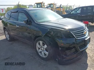 2016 Chevrolet Traverse LT z VIN 1GNKVGKD2GJ243761, wystawiony jako IAAI lot #42244138 z przebiegiem 104 087 mil mil oraz . Historia ofert i sprzedaży dostępna na DreamBid. Obrazek 1.