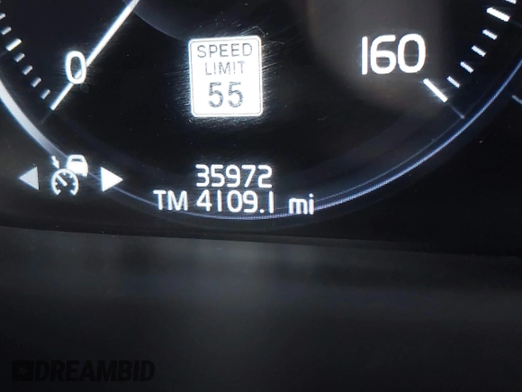 2020 Volvo S90 Inscription with VIN LVYA22ML0LP178025, listed as a IAAI auction lot 39736612 with 35,972 mi miles. Bid and sale history available at carsss.com. Image 16.