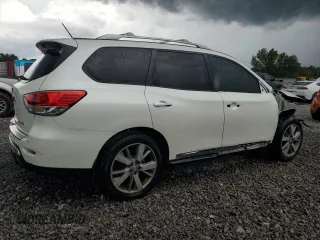 2016 Nissan Pathfinder Platinum with VIN 5N1AR2MN7GC657846, listed as a Copart auction lot 61353405 with 100,692 mi miles and Salvage title. Bid and sale history available at DreamBid. Image 3.