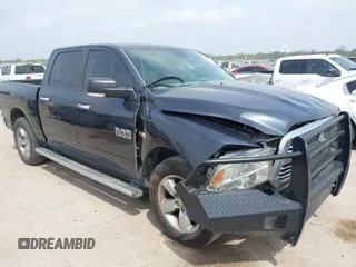 2016 Ram 1500 Lone Star z VIN 1C6RR6LT8GS268208, wystawiony jako IAAI lot #41920405 z przebiegiem 206 890 mil mil oraz . Historia ofert i sprzedaży dostępna na DreamBid. Obrazek 1.