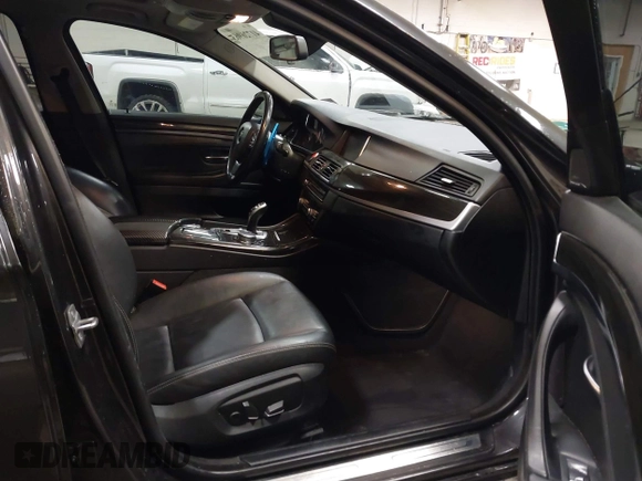 2016 BMW 5 Series 535i xDrive with VIN WBA5B3C52GD549580, listed as a IAAI auction lot 41726963 with 114,334 mi miles and . Bid and sale history available at DreamBid. Image 5.