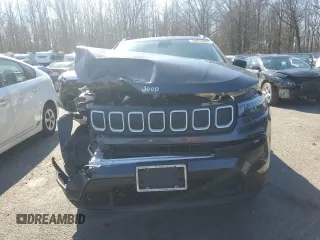 2022 Jeep Compass Latitude with VIN 3C4NJDBB2NT102421, listed as a Copart auction lot 48374025 with Not Provided miles and Salvage Title. Bid and sale history available at DreamBid. Image 5.
