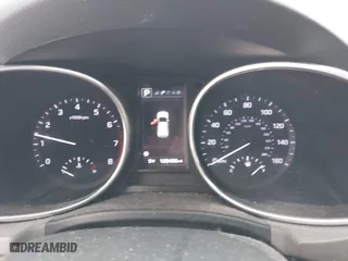 2017 Hyundai Santa Fe Limited Ultimate with VIN KM8SRDHF8HU207282, listed as a IAAI auction lot 41555970 with 120,456 mi miles. Bid and sale history available at carsss.com. Image 7.