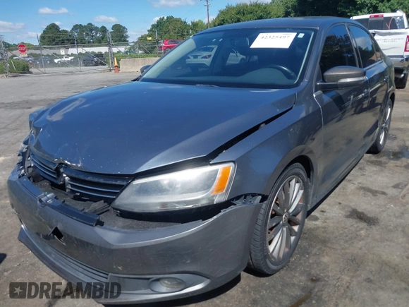 2011 Volkswagen Jetta SEL with VIN 3VWLZ7AJXBM352695, listed as a IAAI auction lot 42325497 with 166,864 mi miles and . Bid and sale history available at DreamBid. Image 6.
