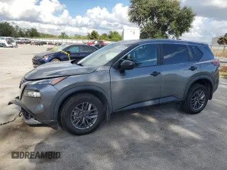 2023 Nissan Rogue S z VIN 5N1BT3AB7PC670358, wystawiony jako Copart lot #78580084 z przebiegiem 48 218 mil mil oraz Nie do naprawy • Non repairable. Historia ofert i sprzedaży dostępna na DreamBid. Obrazek 1.