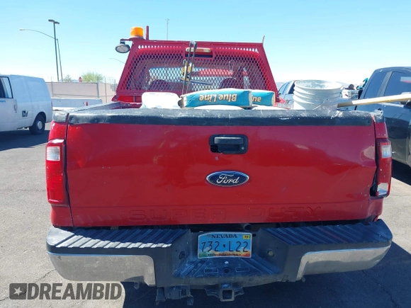 2008 Ford F-250 XL with VIN 1FTNX20558EC07054, listed as a IAAI auction lot 42521159 with 307,228 mi miles and . Bid and sale history available at DreamBid. Image 17.