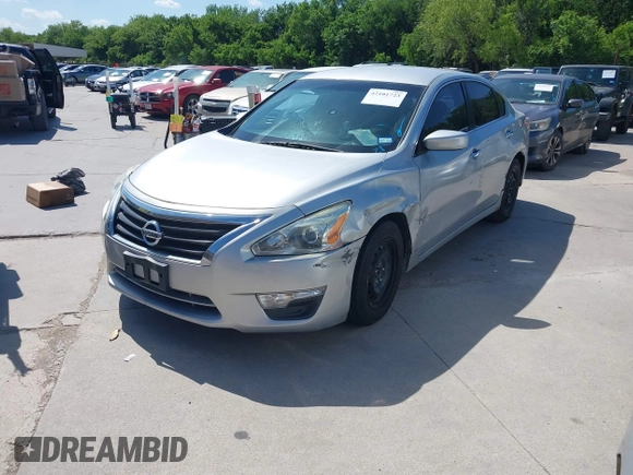 2015 Nissan Altima S with VIN 1N4AL3AP0FN901492, listed as a IAAI auction lot 42101723 with 138,251 mi miles and . Bid and sale history available at carsss.com. Image 2.