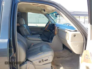 2003 GMC Sierra 1500HD SLE z VIN 1GTGC13U53F203980, wystawiony jako IAAI lot #41206524 z przebiegiem 309 414 mil mil oraz . Historia ofert i sprzedaży dostępna na DreamBid. Obrazek 5.