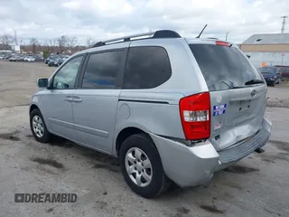 2008 Kia Sedona with VIN KNDMB133086255036, listed as a IAAI auction lot 41923884 with 269,470 mi miles. Bid and sale history available at carsss.com. Image 3.