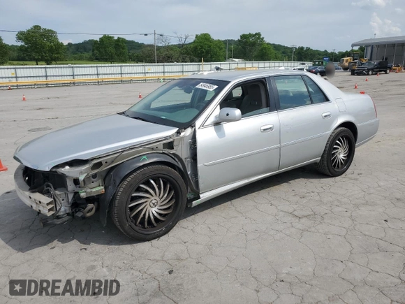 2010 Cadillac DTS 1SA z VIN 1G6KA5EY5AU111898, wystawiony jako Copart lot #54946955 z przebiegiem 44 259 mil mil oraz Szkoda całkowita • Salvage title. Historia ofert i sprzedaży dostępna na DreamBid. Obrazek 1.