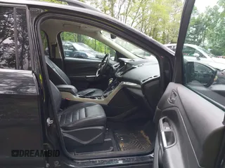 2013 Ford Escape SEL z VIN 1FMCU9H92DUA84826, wystawiony jako IAAI lot #42467606 z przebiegiem 172 334 mil mil oraz . Historia ofert i sprzedaży dostępna na DreamBid. Obrazek 5.