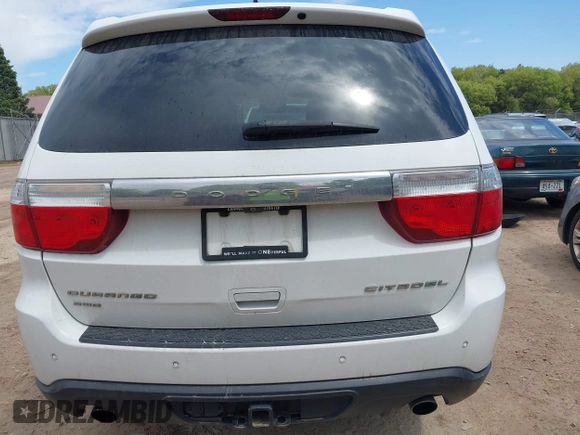 2013 Dodge Durango Citadel z VIN 1C4SDJET7DC512400, wystawiony jako IAAI lot #42246815 z przebiegiem 186 427 mil mil oraz . Historia ofert i sprzedaży dostępna na DreamBid. Obrazek 16.