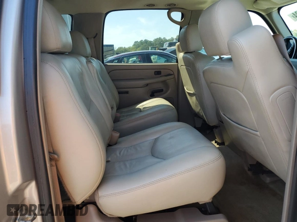 2005 Chevrolet Suburban LS with VIN 3GNFK16Z65G170437, listed as a Copart auction lot 70269704 with 322,030 mi miles and Salvage Title. Bid and sale history available at carsss.com. Image 11.