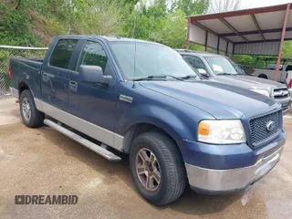 2006 Ford F-150 XLT with VIN 1FTPW12586FA36195, listed as a IAAI auction lot 41943376 with 158,320 mi miles. Bid and sale history available at carsss.com. Image 1.