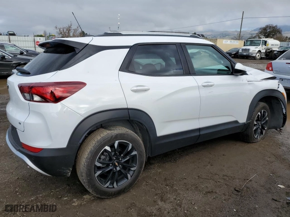 2021 Chevrolet TrailBlazer LT with VIN KL79MPSL7MB002802, listed as a Copart auction lot 87087374 with 102,914 mi miles and Salvage Title. Bid and sale history available at carsss.com. Image 3.