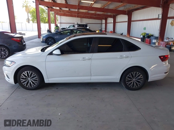 2019 Volkswagen Jetta S с VIN 3VWC57BU1KM249749, выставлен на аукционе IAAI как лот 42332100 с пробегом 128 620 миль миль и . История ставок и продаж доступна на DreamBid. Изображение 14.