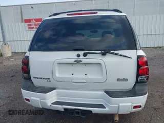2005 Chevrolet TrailBlazer LS with VIN 1GNDS13SX52388713, listed as a IAAI auction lot 42100834 with 153,824 mi miles and . Bid and sale history available at DreamBid. Image 16.