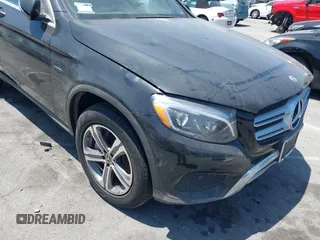 2019 Mercedes-Benz GLC 350e z VIN WDC0G5EB3KF619396, wystawiony jako IAAI lot #42353279 z przebiegiem 23 600 mil mil oraz . Historia ofert i sprzedaży dostępna na DreamBid. Obrazek 6.