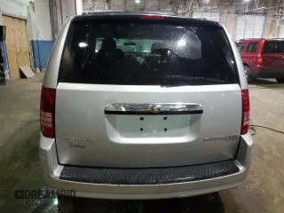 2010 Chrysler Town & Country Touring z VIN 2A4RR5D13AR351984, wystawiony jako Copart lot #82829684 z przebiegiem 258 151 mil mil oraz Czysty tytuł • Clean title. Historia ofert i sprzedaży dostępna na DreamBid. Obrazek 6.