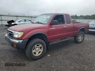 2000 Toyota Tacoma with VIN 4TAWN72N1YZ671385, listed as a Copart auction lot 61035405 with 189,840 mi miles and Clean title. Bid and sale history available at DreamBid. Image 1.