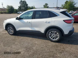2022 Ford Escape SE z VIN 1FMCU9G63NUA60933, wystawiony jako Copart lot #58528345 z przebiegiem 210 135 mil mil oraz Czysty tytuł • Clean title. Historia ofert i sprzedaży dostępna na DreamBid. Obrazek 2.