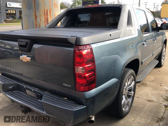 2008 Chevrolet Avalanche LTZ with VIN 3GNFK12368G179855, listed as a Copart auction lot 80298144 with 236,884 mi miles and Clean Title. Bid and sale history available at carsss.com. Image 4.
