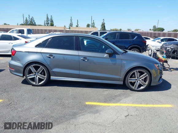 2016 Audi A3 Premium z VIN WAUA7GFF4G1051667, wystawiony jako IAAI lot #41945674 z przebiegiem 101 648 mil mil oraz . Historia ofert i sprzedaży dostępna na DreamBid. Obrazek 13.