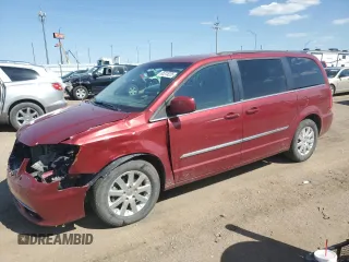 2014 Chrysler Town & Country Touring z VIN 2C4RC1BG6ER348011, wystawiony jako Copart lot #55315225 z przebiegiem 238 668 mil mil oraz Szkoda całkowita • Salvage title. Historia ofert i sprzedaży dostępna na DreamBid. Obrazek 1.