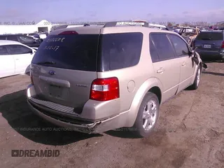 2007 Ford Freestyle Limited with VIN 1FMDK03137GA40649, listed as a IAAI auction lot 41178109 with 177,419 mi miles. Bid and sale history available at carsss.com. Image 4.