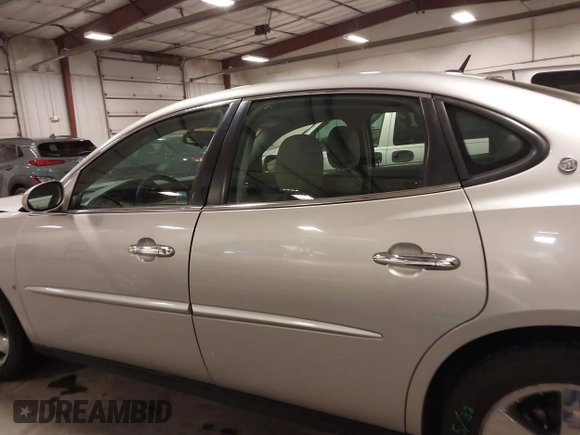 2006 Buick LaCrosse CX with VIN 2G4WC582761198119, listed as a IAAI auction lot 41860492 with 238,445 mi miles. Bid and sale history available at carsss.com. Image 15.