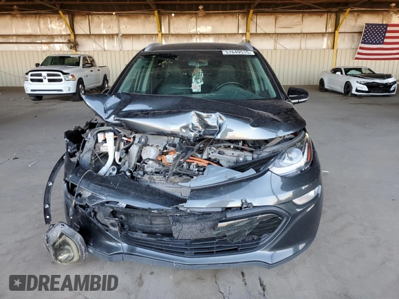 2018 Chevrolet Bolt EV Premier z VIN 1G1FX6S03J4114826, wystawiony jako Copart lot #57649515 z przebiegiem 136 670 mil mil oraz Szkoda całkowita • Salvage title. Historia ofert i sprzedaży dostępna na DreamBid. Obrazek 5.