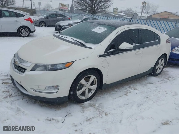 2011 Chevrolet Volt with VIN 1G1RD6E46BU102109, listed as a IAAI auction lot 41561354 with 82,204 mi miles. Bid and sale history available at carsss.com. Image 2.
