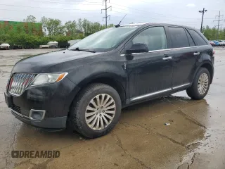 2013 Lincoln MKX z VIN 2LMDJ6JK6DBL01703, wystawiony jako Copart lot #55534555 z przebiegiem 204 197 mil mil oraz Szkoda całkowita • Salvage title. Historia ofert i sprzedaży dostępna na DreamBid. Obrazek 1.
