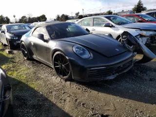 2020 Porsche 911 Carrera S with VIN WP0CB2A97LS262493, listed as a Copart auction lot 39210674 with 20,058 mi miles. Bid and sale history available at carsss.com. Image 4.