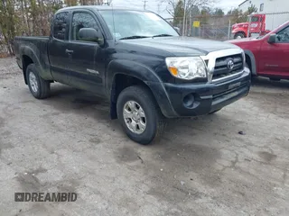 2005 Toyota Tacoma with VIN 5TEUX42N55Z098236, listed as a IAAI auction lot 41718204 with 189,550 mi miles and . Bid and sale history available at DreamBid. Image 1.