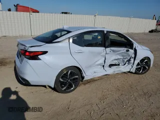 2024 Nissan Versa SR z VIN 3N1CN8FV4RL920216, wystawiony jako Copart lot #56881115 z przebiegiem 6 568 mil mil oraz Szkoda całkowita • Salvage title. Historia ofert i sprzedaży dostępna na DreamBid. Obrazek 3.