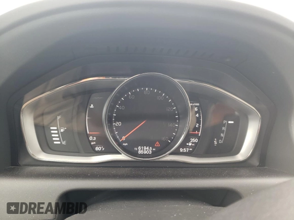 2017 Volvo XC60 Inscription with VIN YV440MDU1H2095073, listed as a Copart auction lot 44886595 with 85,903 mi miles and Salvage Title. Bid and sale history available at carsss.com. Image 9.