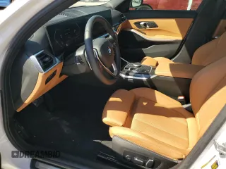 2024 BMW 3 Series 330i z VIN 3MW69FF06R8E24468, wystawiony jako Copart lot #48425065 z przebiegiem 11 875 mil mil oraz Szkoda całkowita • Salvage title. Historia ofert i sprzedaży dostępna na DreamBid. Obrazek 7.