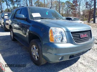 2008 GMC Yukon SLT w/4SB with VIN 1GKFC13078R184092, listed as a IAAI auction lot 41792140 with 269,913 mi miles. Bid and sale history available at carsss.com. Image 1.
