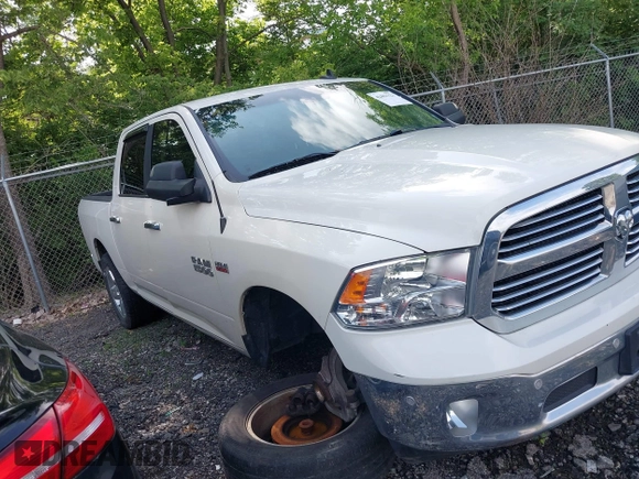 2016 Ram 1500 Lone Star z VIN 3C6RR6LT4GG300840, wystawiony jako IAAI lot #42456323 z przebiegiem 284 933 mil mil oraz . Historia ofert i sprzedaży dostępna na DreamBid. Obrazek 13.
