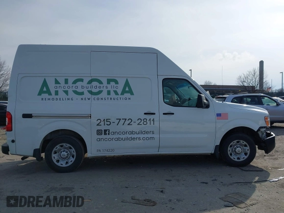 2017 Nissan NV Cargo SV z VIN 1N6BF0LY7HN811735, wystawiony jako IAAI lot #41225750 z przebiegiem 136 963 mil mil oraz . Historia ofert i sprzedaży dostępna na DreamBid. Obrazek 12.