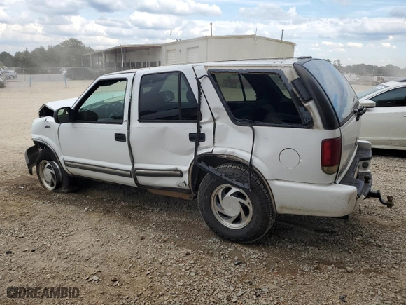 2000 Chevrolet Blazer LT with VIN 1GNDT13WXY2276000, listed as a Copart auction lot 72736464 with 204,388 mi miles and Salvage Title. Bid and sale history available at carsss.com. Image 2.