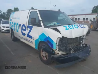 2018 Chevrolet Express Cargo z VIN 1GCZGHFG3J1343855, wystawiony jako IAAI lot #39483464 z przebiegiem 102 343 mil mil oraz . Historia ofert i sprzedaży dostępna na DreamBid. Obrazek 1.
