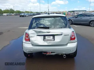 2011 MINI Hardtop with VIN WMWSU3C57BT095208, listed as a IAAI auction lot 42174483 with 70,447 mi miles and . Bid and sale history available at DreamBid. Image 17.