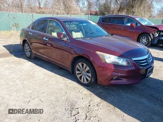 2012 Honda Accord EX-L z VIN 1HGCP3F85CA036273, wystawiony jako IAAI lot #41828961 z przebiegiem 226 281 mil mil oraz . Historia ofert i sprzedaży dostępna na DreamBid. Obrazek 1.