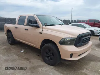2015 Ram 1500 Express z VIN 1C6RR6KT6FS654450, wystawiony jako IAAI lot #41342835 z przebiegiem 147 336 mil mil oraz . Historia ofert i sprzedaży dostępna na DreamBid. Obrazek 1.